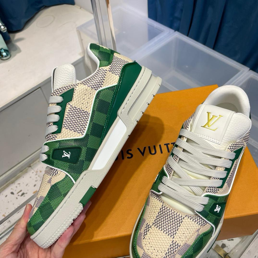 L*V Sneaker
