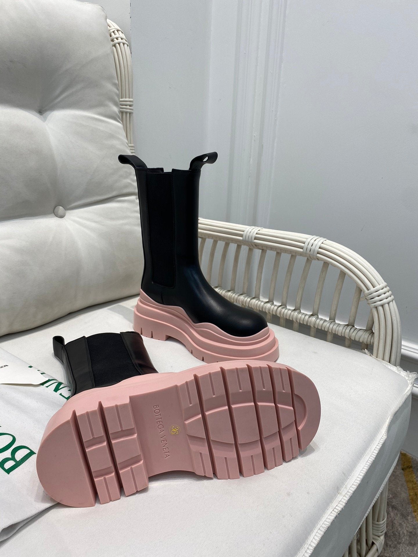 BO*TTEG*A Boots Lang