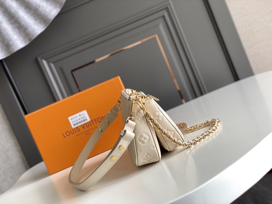 LV Multi Pochette
