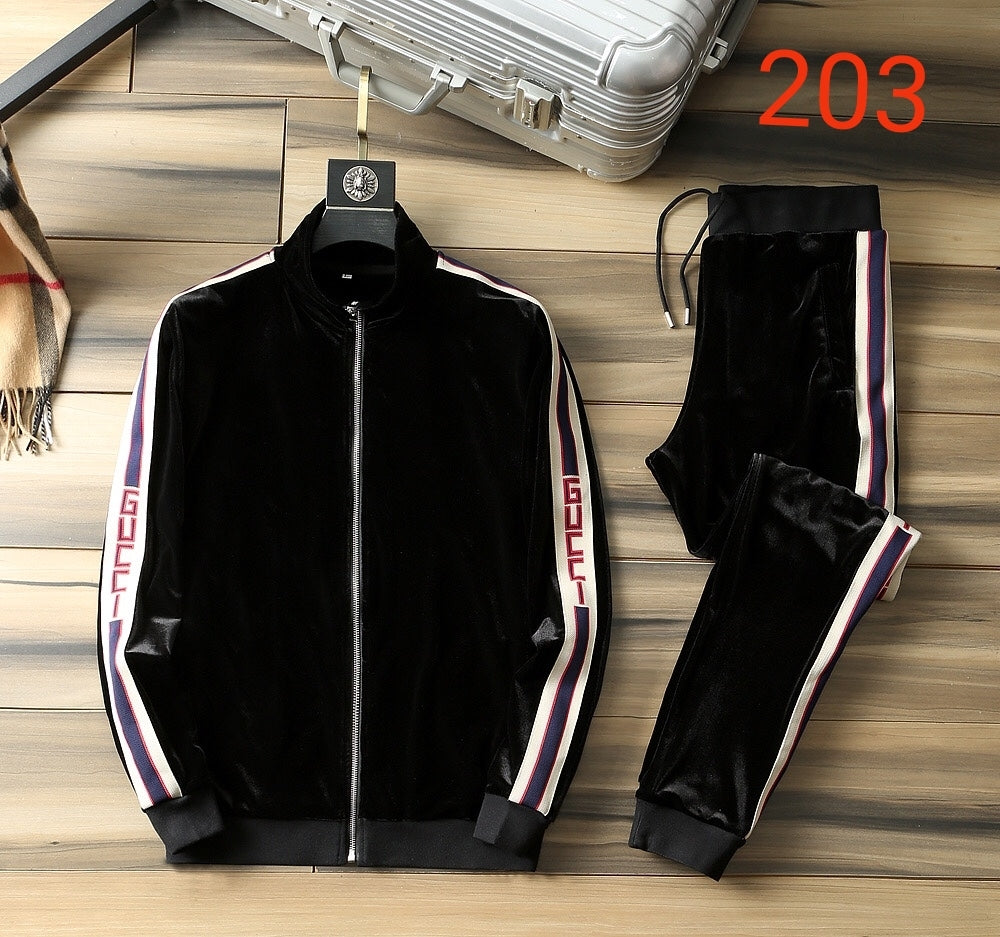 JOGGER SETS  / ALLE MARKEN