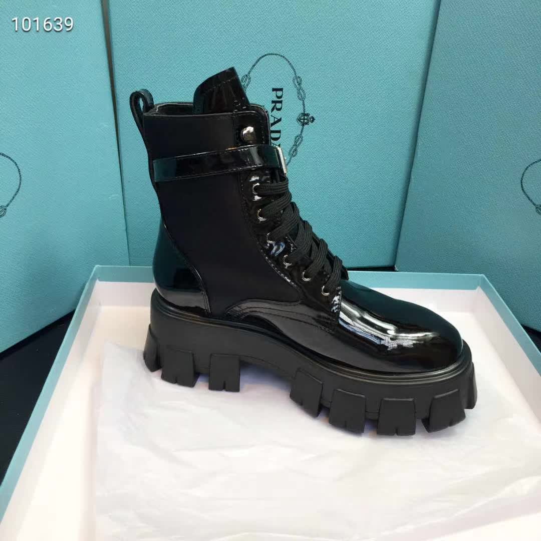 PR*AD*A BOOTS