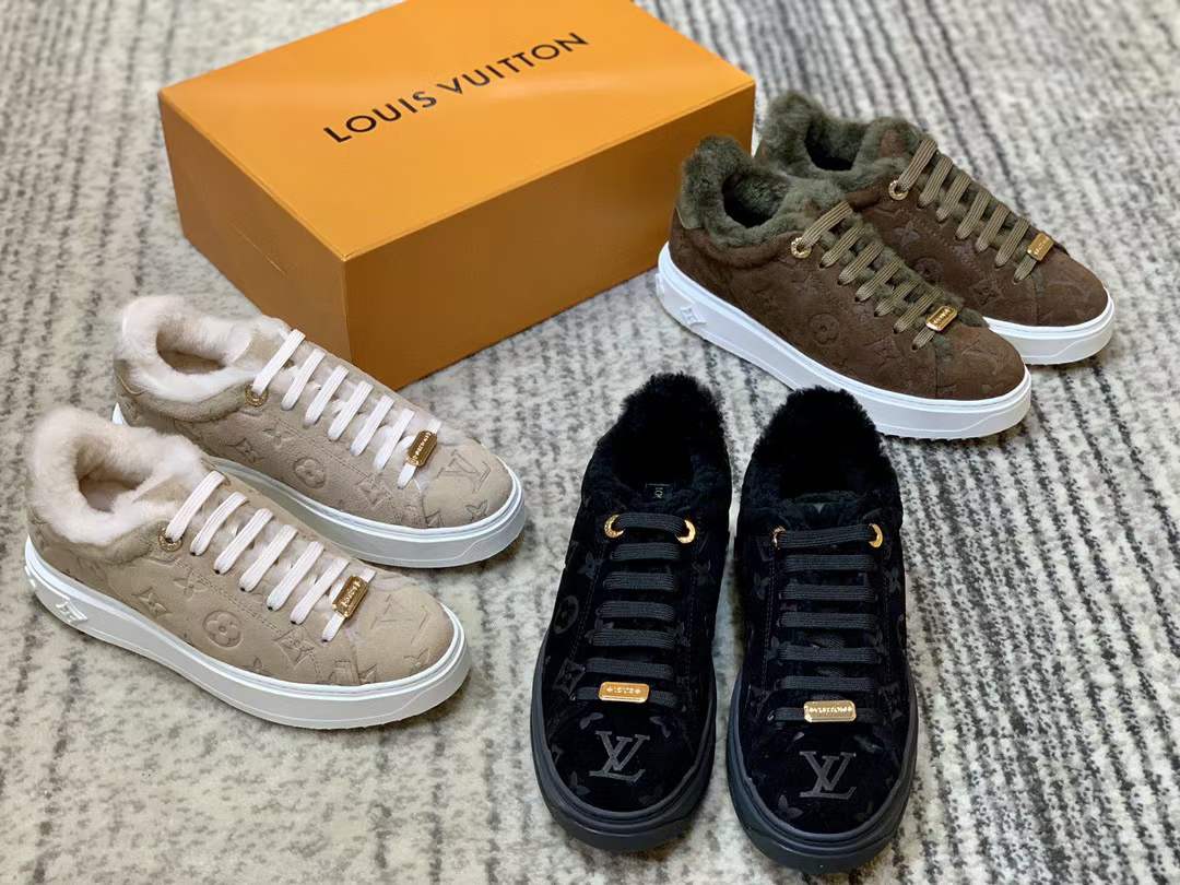 L*V Sneaker