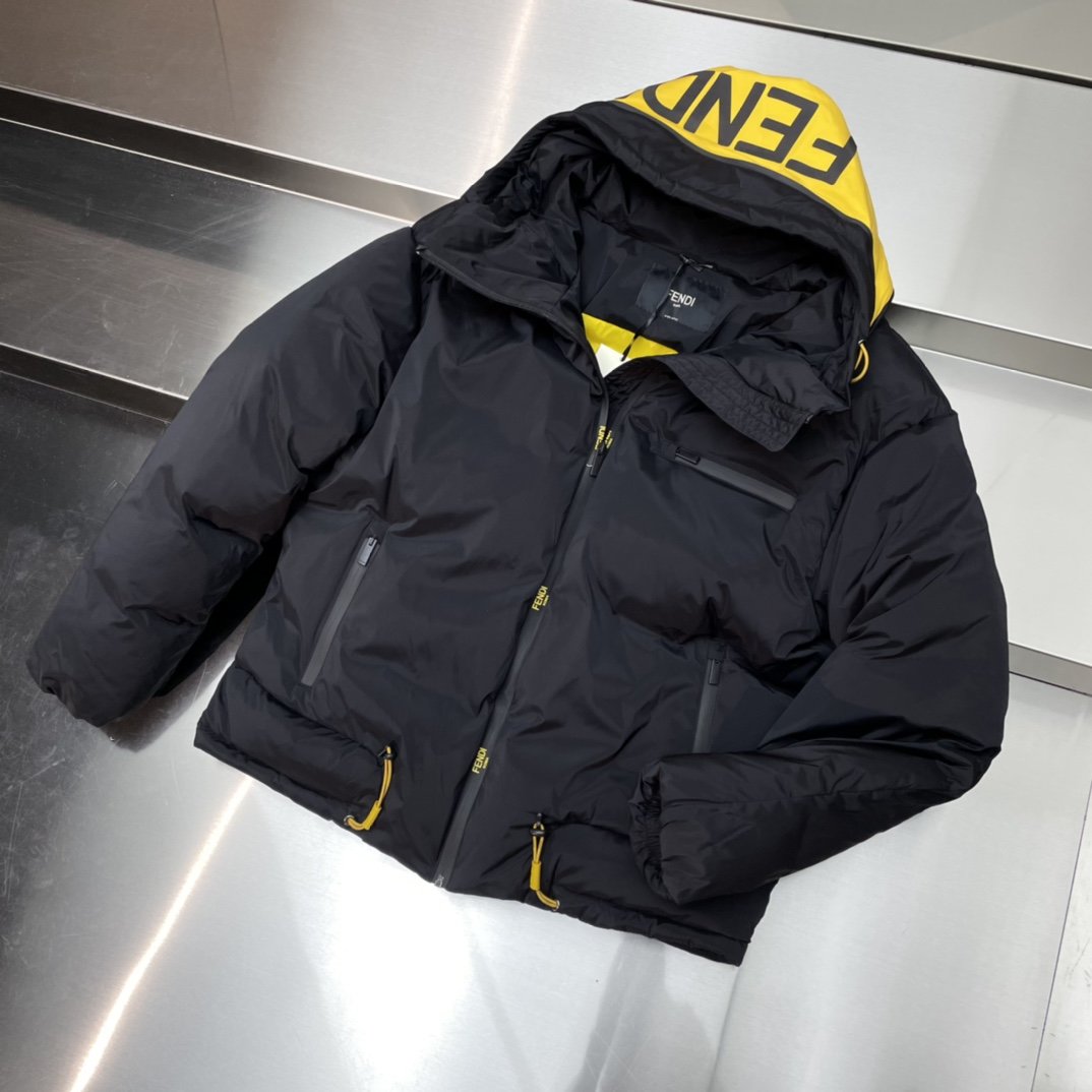FE*NDI DOWN JACKET
