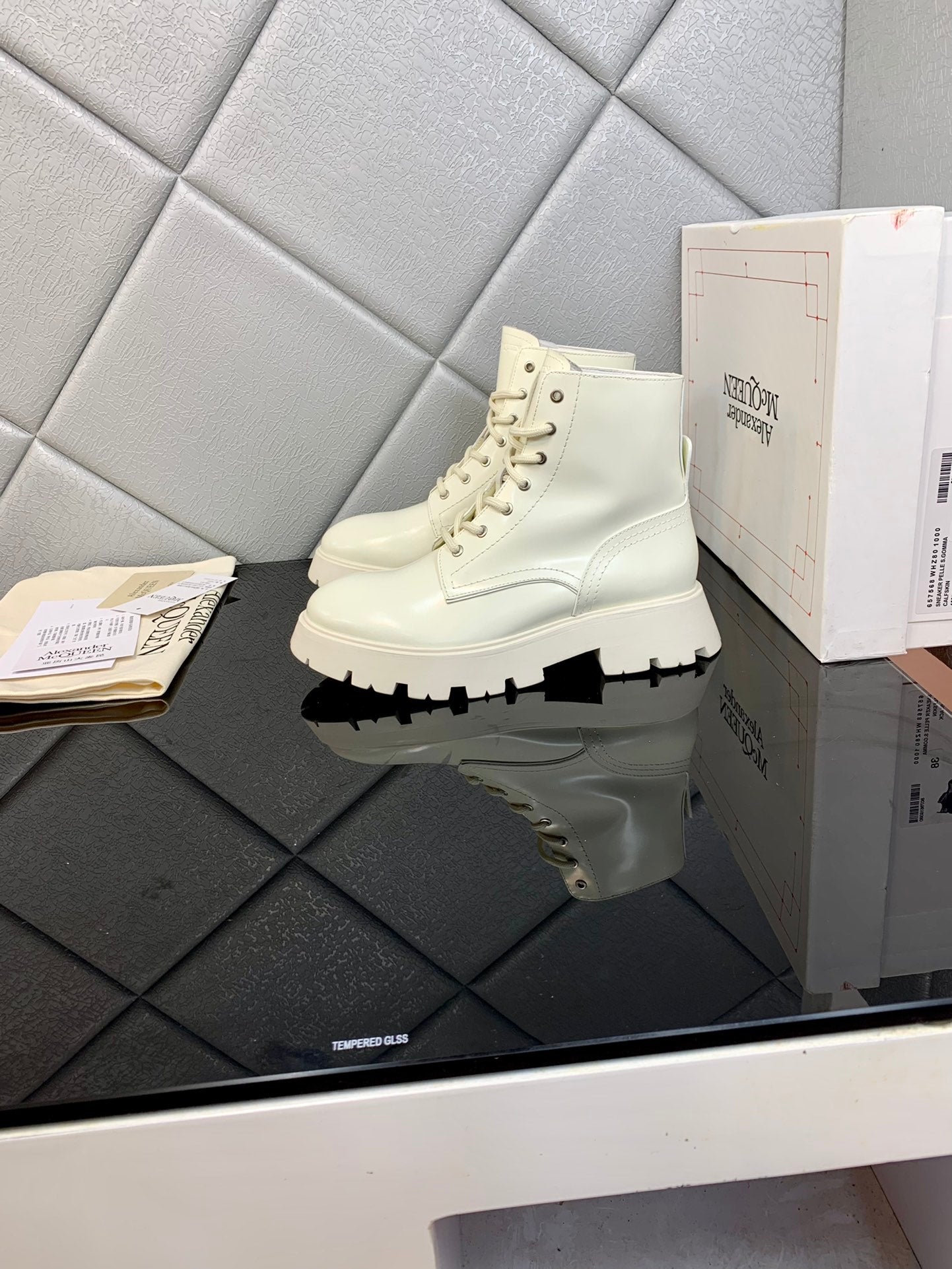 M*QUEE*N BOOTS