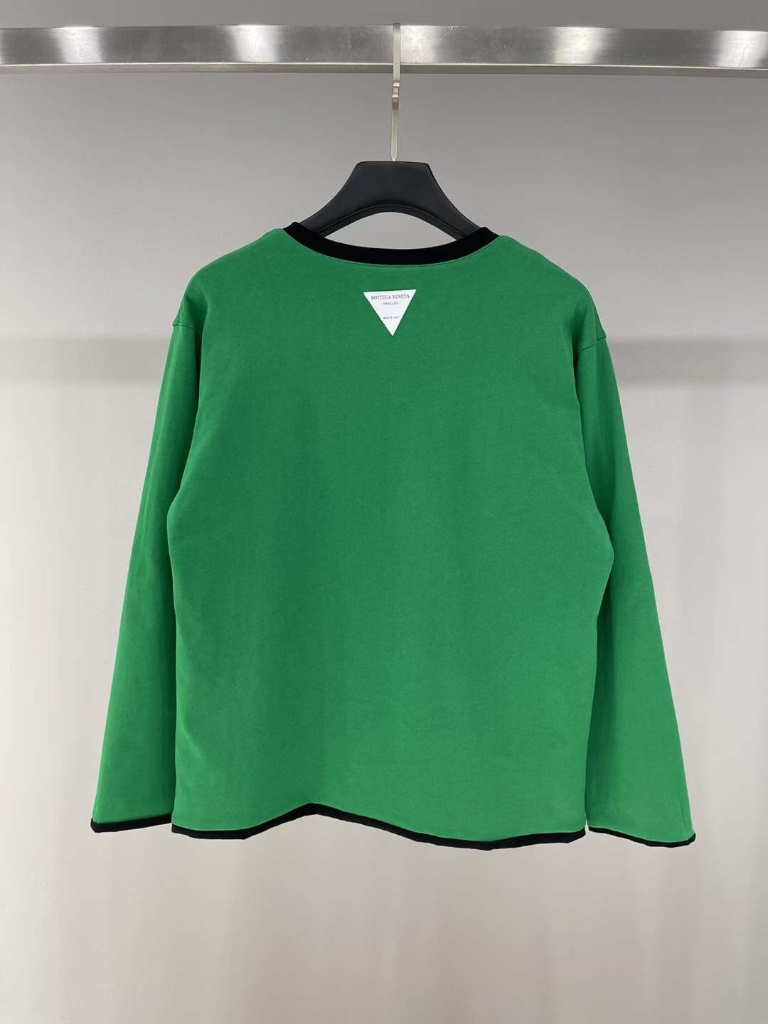BTTGA V Pulli