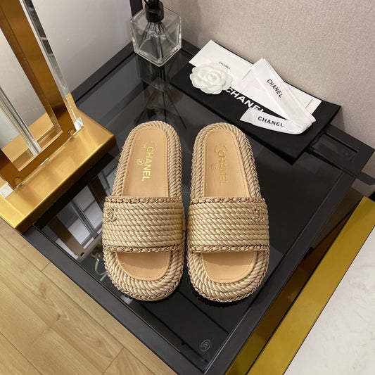 CHNL Slipper