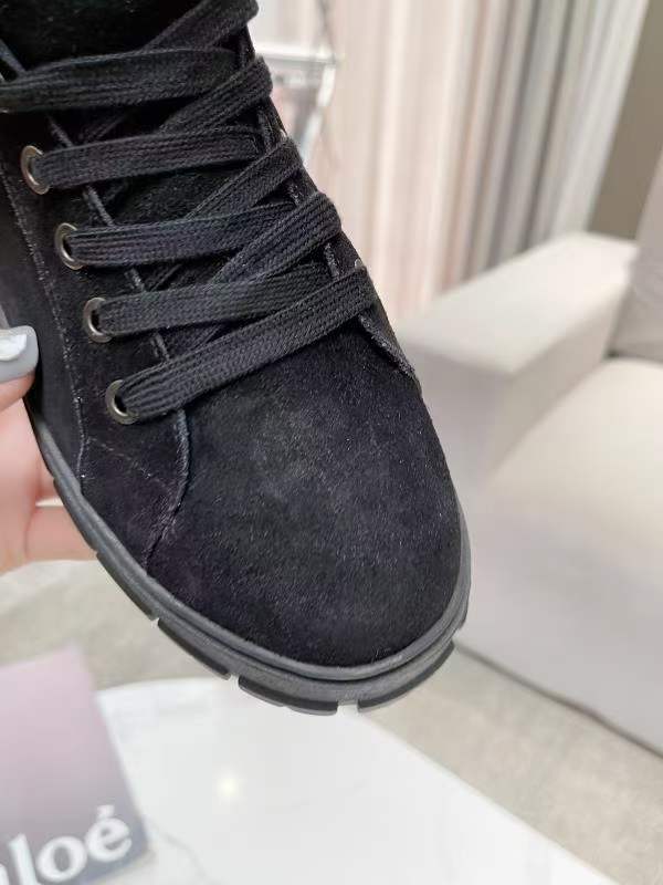 P*RA*DA SNEAKER