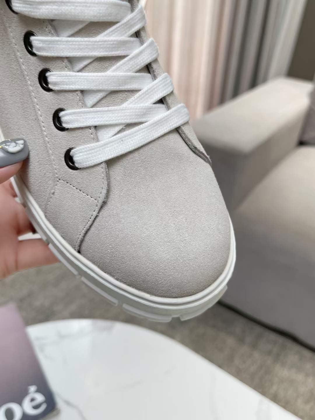 P*RA*DA SNEAKER