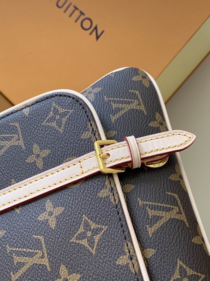 LV BAG