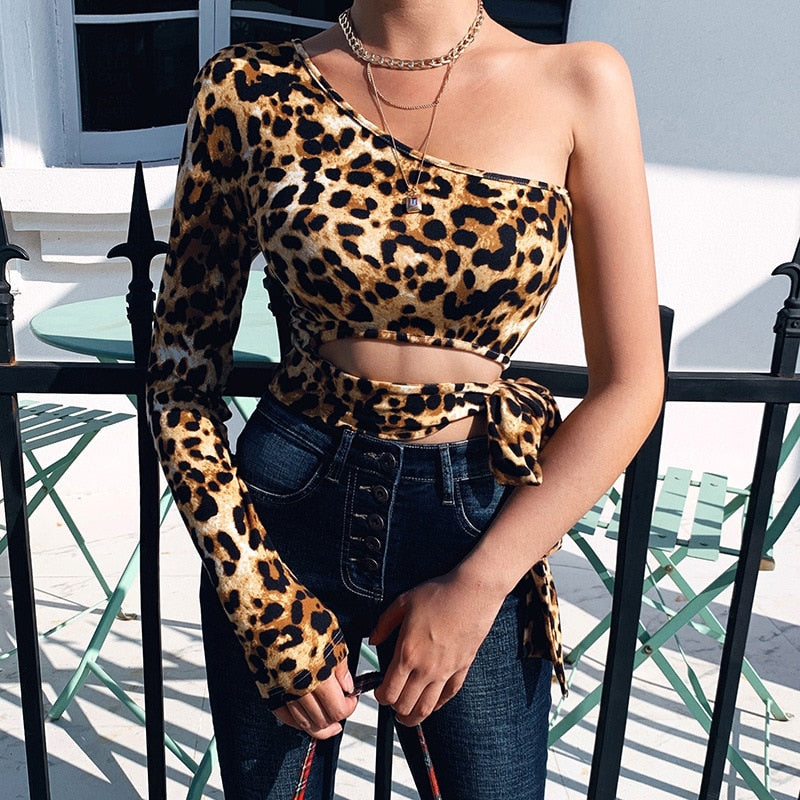 Cropped top im Leo Muster