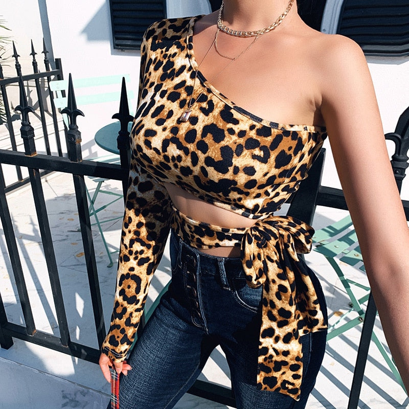 Cropped top im Leo Muster