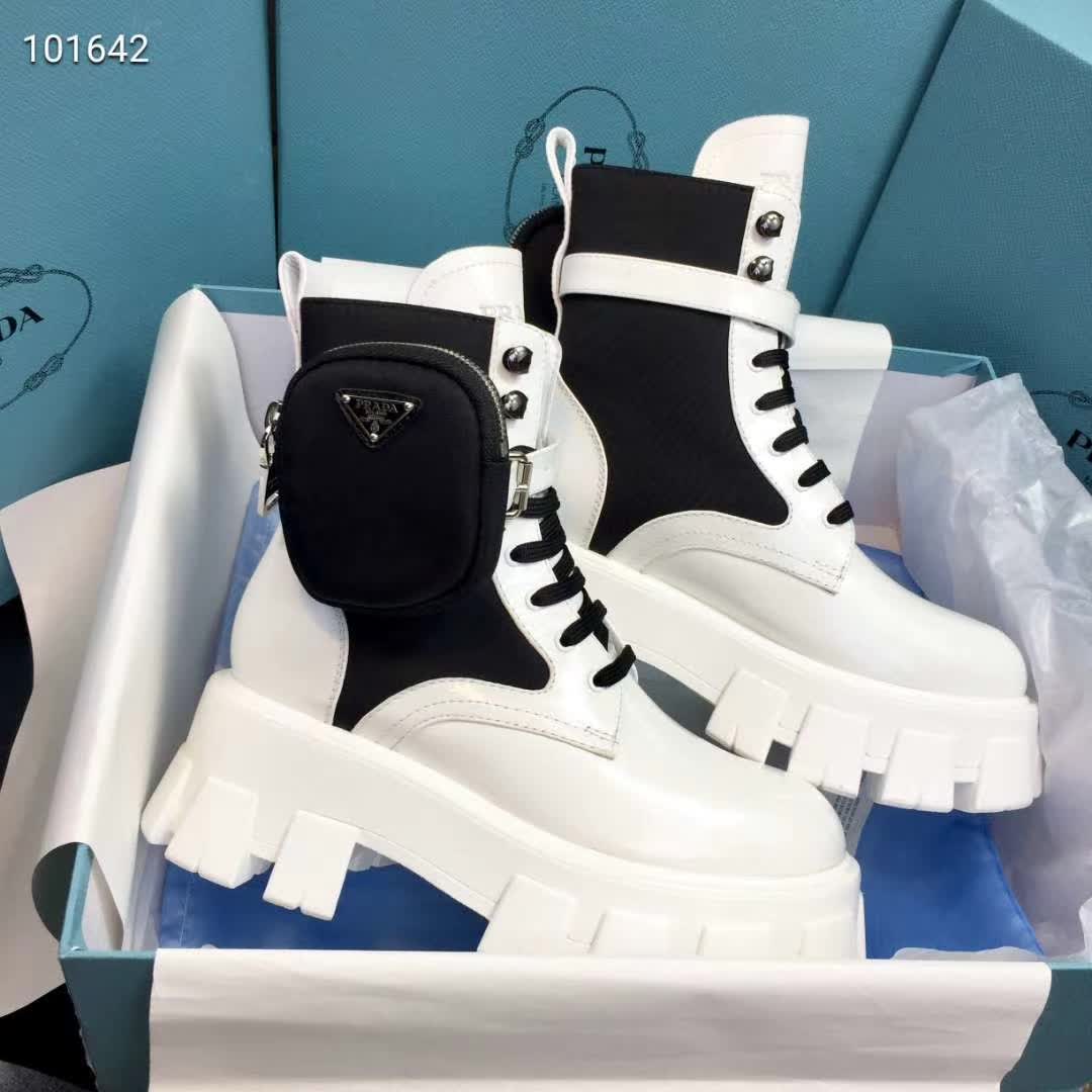 PR*AD*A BOOTS