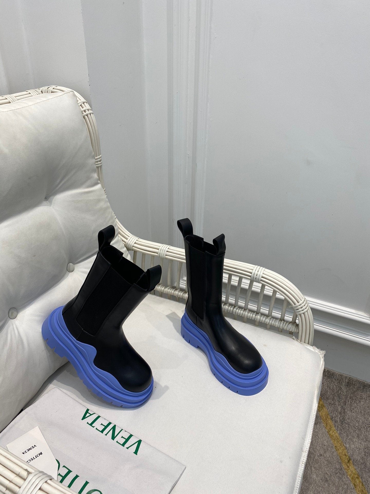 BO*TTEG*A Boots Lang