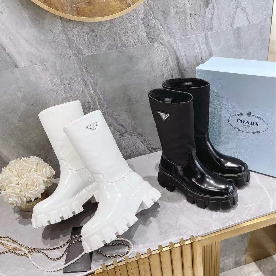 P*RA*DA STIEFEL