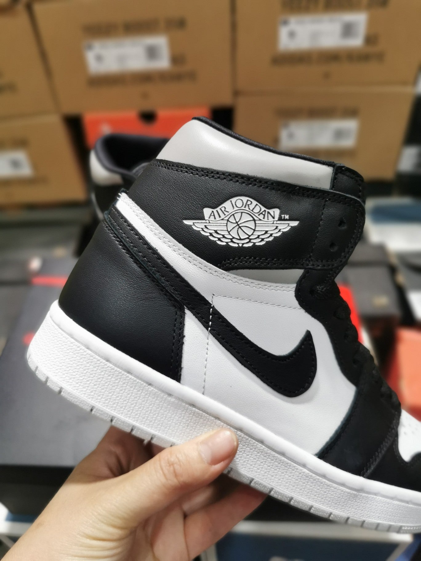 AJ1