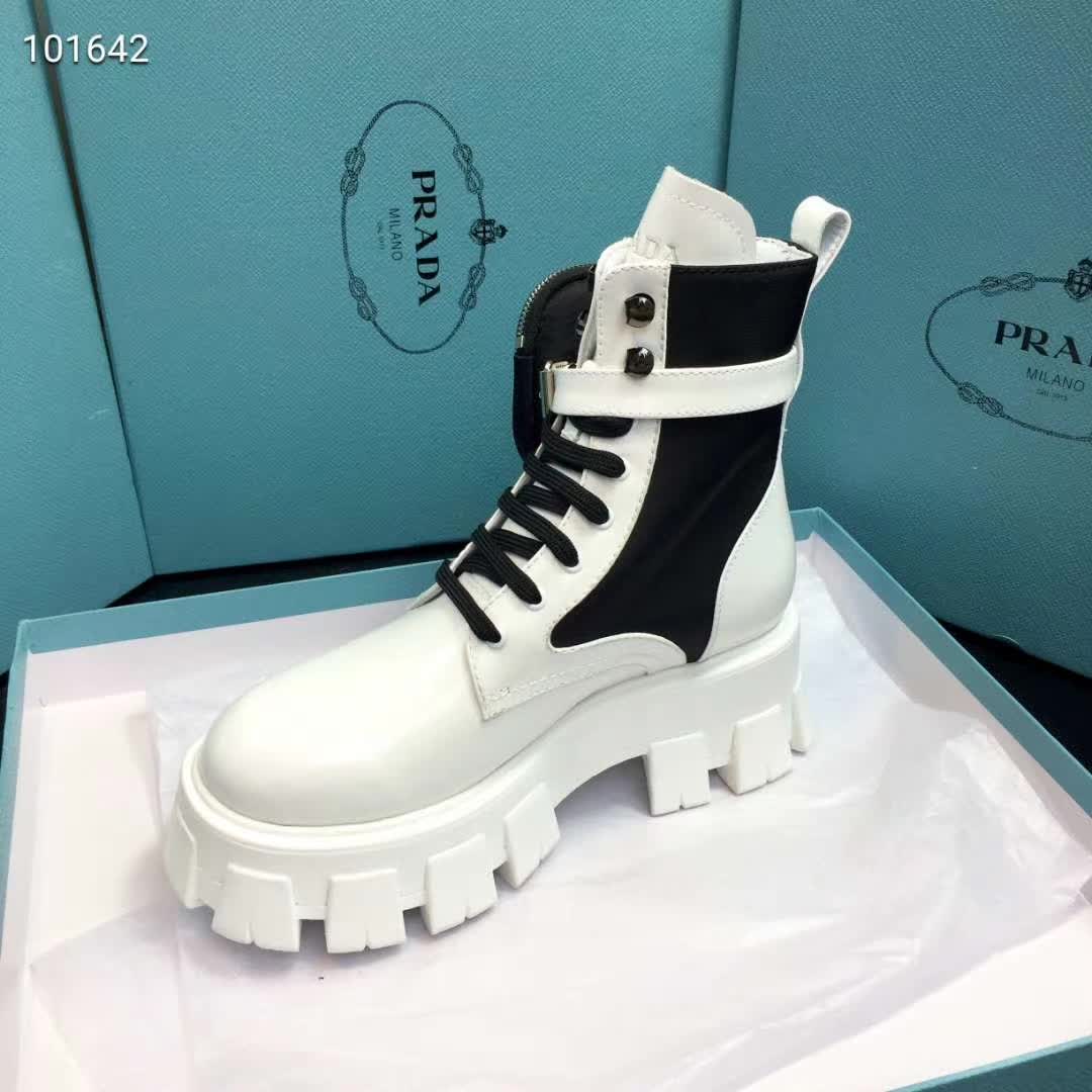 PR*AD*A BOOTS