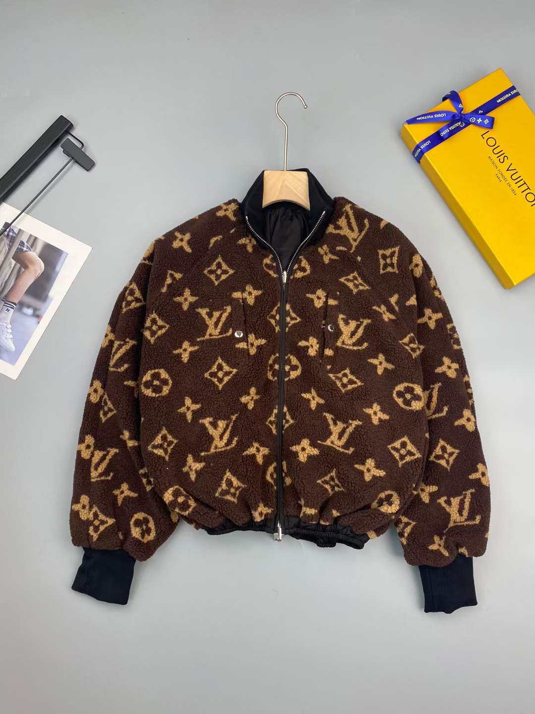 L*V Plüschjacke